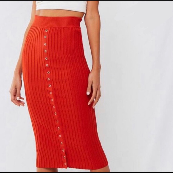 Snap-Front Midi Length, Knit Pencil Skirt (size small) - Picture 2 of 7